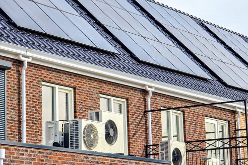 shutterstock_air-source-heat-pump_crop-492x328.jpg